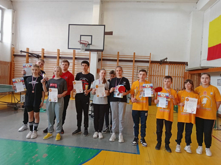 лично-командное первенство по настольному теннису.